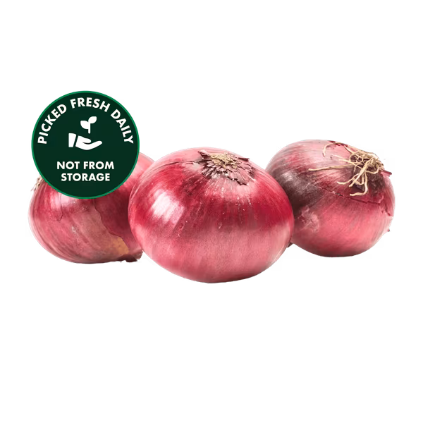 Fresh onion for pakoras